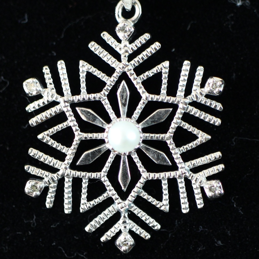 Pearl Moissanite Diamond Pendant Necklace Chain